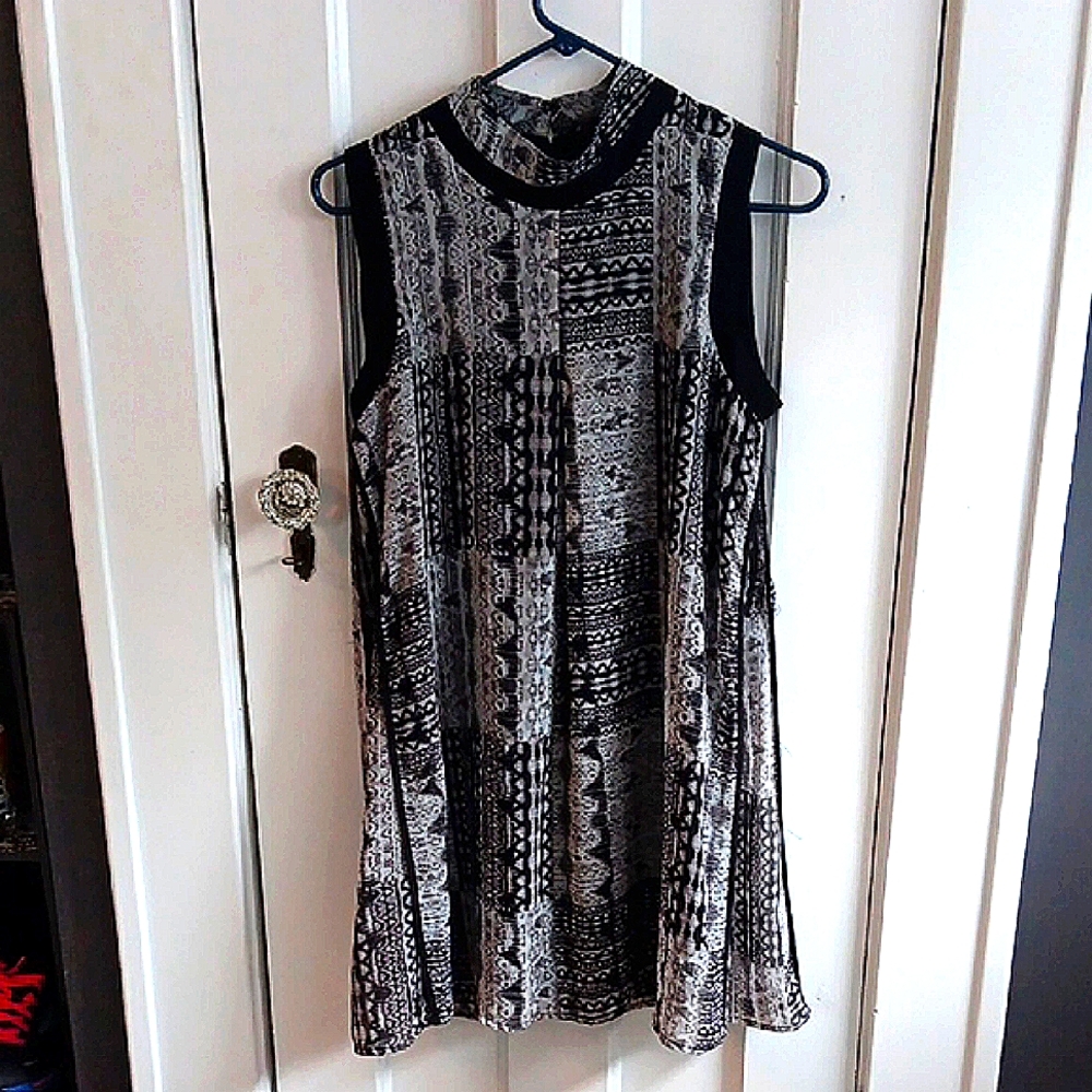 BCBGeneration Black and White Graphic Tank Top